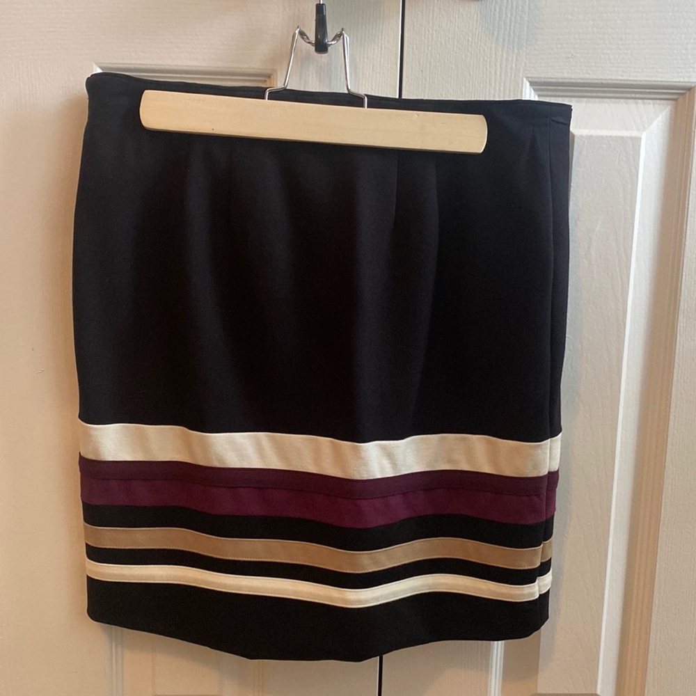 White House Black Market Skirt size 4